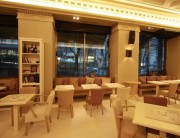OPERA caf&eacute;